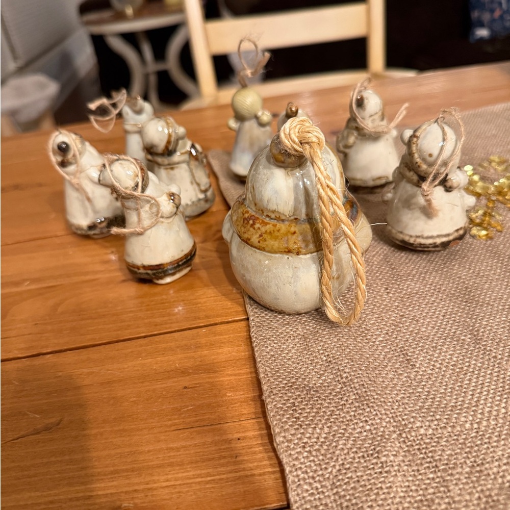 Ceramic/Pottery Holiday Folk Art Lot of 9 Figurine Ornaments Set -Cream and Gold - Picture 7 of 15